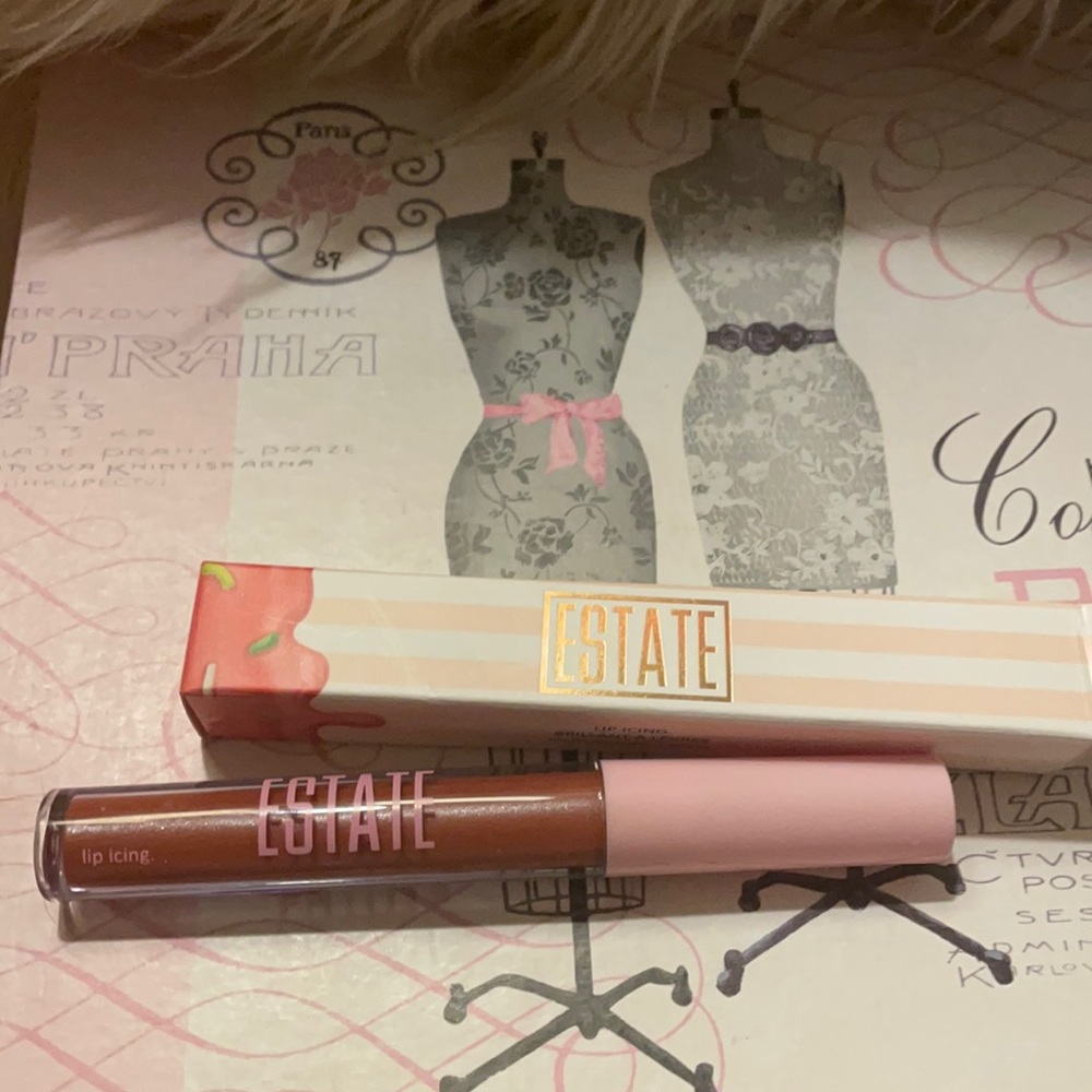 Estate lipgloss in “ glazed” from Birchbox